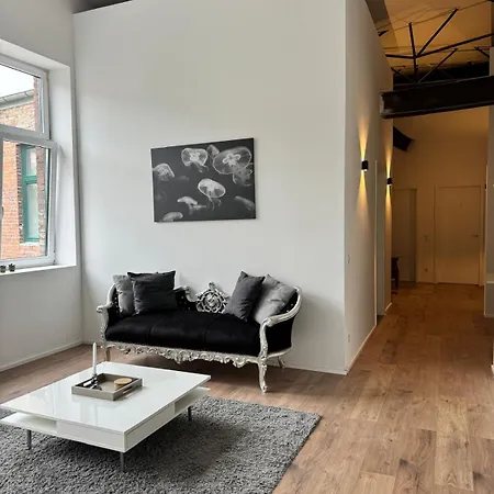 Schones Zimmer 5 Min Bis Zum Hbf Apartment *