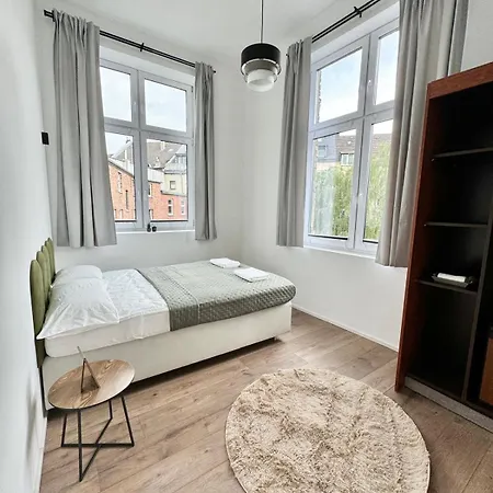 Apartment Schones Zimmer 5 Min Bis Zum Hbf *